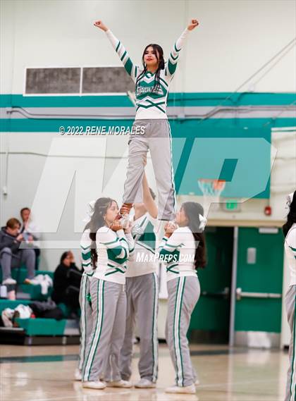 Thumbnail 2 in Lincoln vs Eagle Rock photogallery.