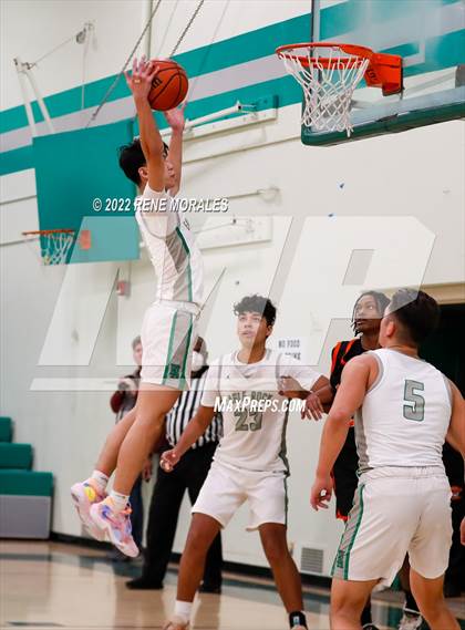 Thumbnail 1 in Lincoln vs Eagle Rock photogallery.
