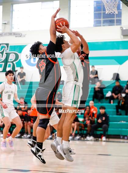 Thumbnail 3 in Lincoln vs Eagle Rock photogallery.