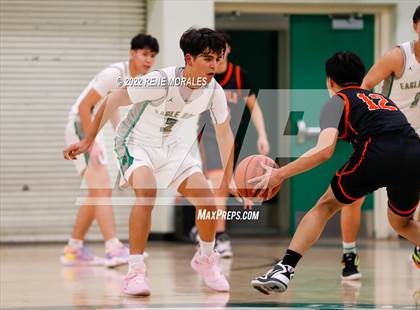 Thumbnail 3 in Lincoln vs Eagle Rock photogallery.