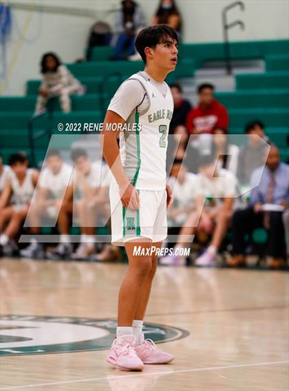 Thumbnail 3 in Lincoln vs Eagle Rock photogallery.