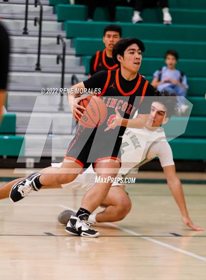 Thumbnail 1 in Lincoln vs Eagle Rock photogallery.