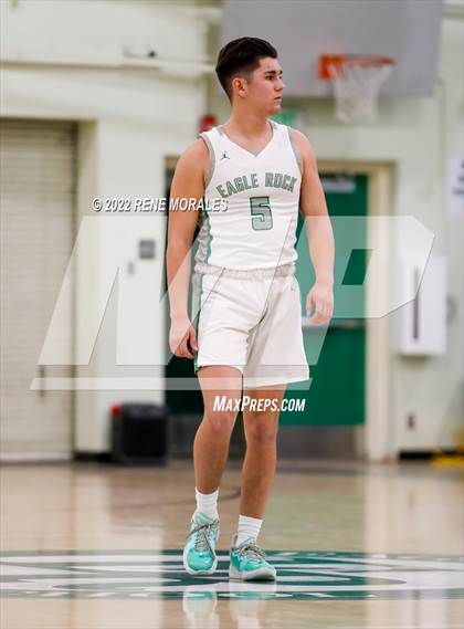 Thumbnail 3 in Lincoln vs Eagle Rock photogallery.