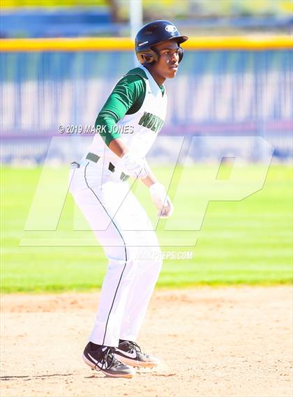 Thumbnail 1 in Bentonville West vs. Edmond Santa Fe (Coach Bob Invitational) photogallery.
