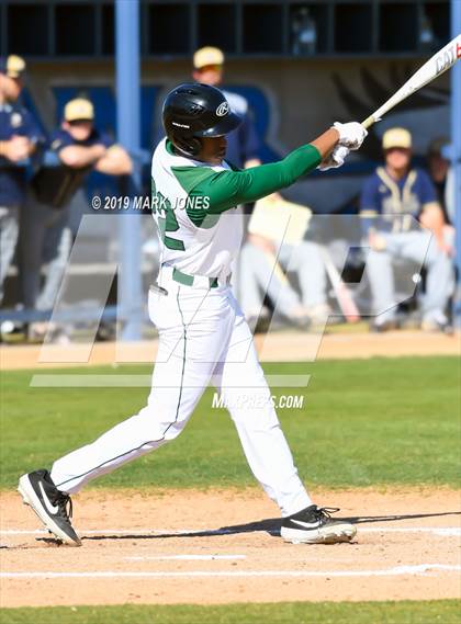 Thumbnail 1 in Bentonville West vs. Edmond Santa Fe (Coach Bob Invitational) photogallery.