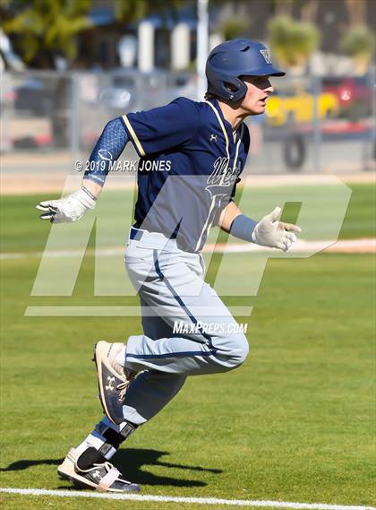 Thumbnail 3 in Bentonville West vs. Edmond Santa Fe (Coach Bob Invitational) photogallery.