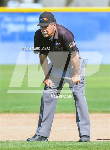 Thumbnail 3 in Bentonville West vs. Edmond Santa Fe (Coach Bob Invitational) photogallery.