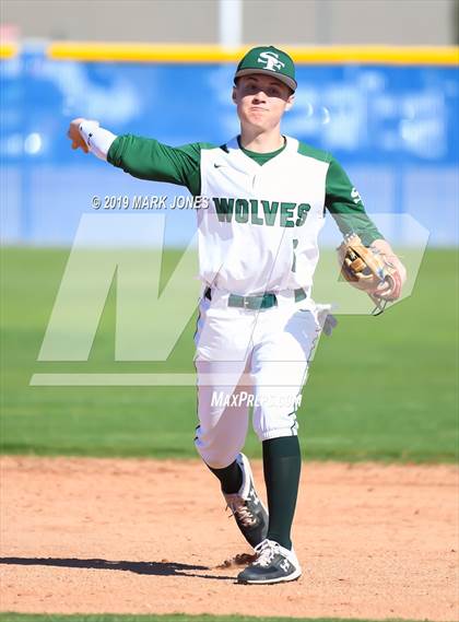Thumbnail 3 in Bentonville West vs. Edmond Santa Fe (Coach Bob Invitational) photogallery.