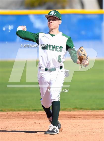 Thumbnail 2 in Bentonville West vs. Edmond Santa Fe (Coach Bob Invitational) photogallery.