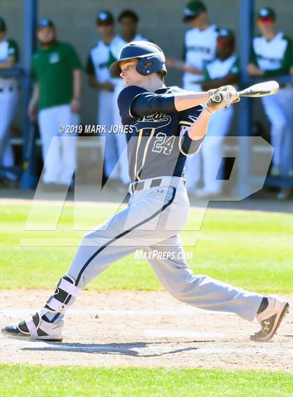 Thumbnail 1 in Bentonville West vs. Edmond Santa Fe (Coach Bob Invitational) photogallery.