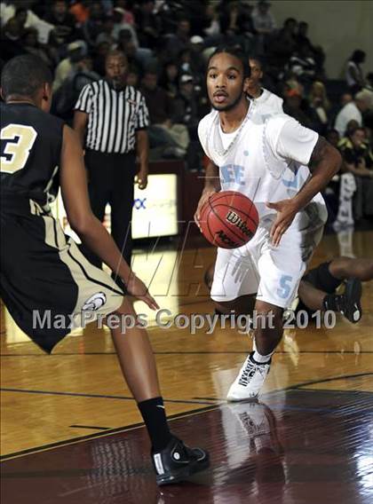 Thumbnail 3 in Athens vs. Lee photogallery.