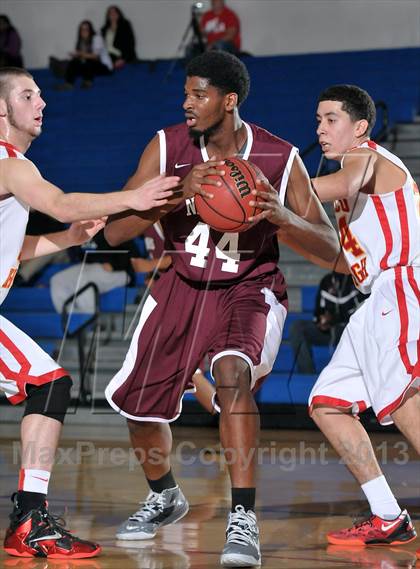 Thumbnail 2 in Natomas vs. Chico (Les Curry Invitational) photogallery.