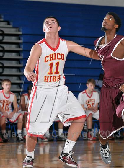 Thumbnail 3 in Natomas vs. Chico (Les Curry Invitational) photogallery.
