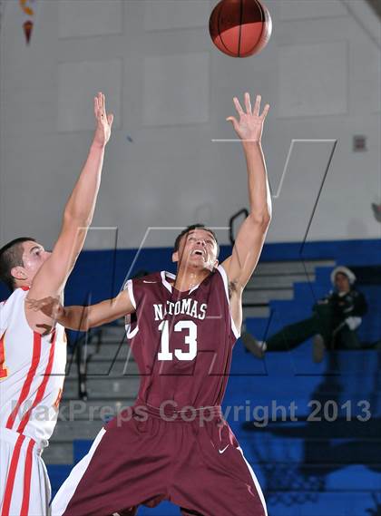 Thumbnail 1 in Natomas vs. Chico (Les Curry Invitational) photogallery.