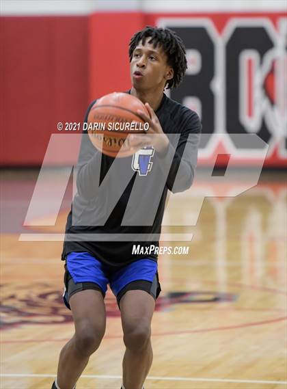 Thumbnail 1 in Higley vs. Canyon View (PXU Coyote Classic Tournament) photogallery.