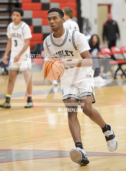 Thumbnail 1 in Higley vs. Canyon View (PXU Coyote Classic Tournament) photogallery.