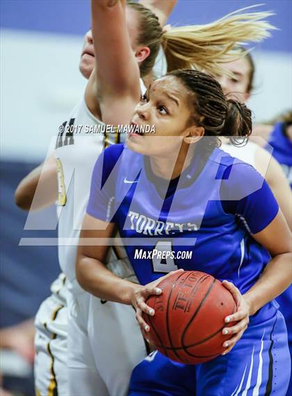 Thumbnail 3 in Ventura vs La Jolla Country Day photogallery.