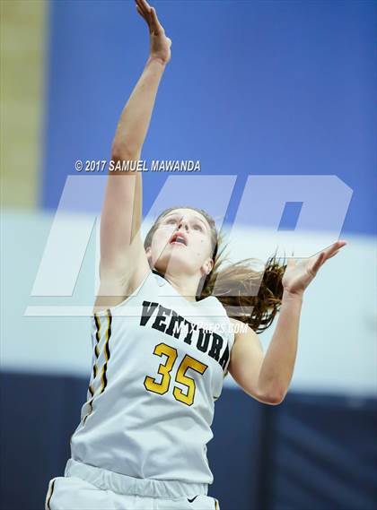 Thumbnail 1 in Ventura vs La Jolla Country Day photogallery.