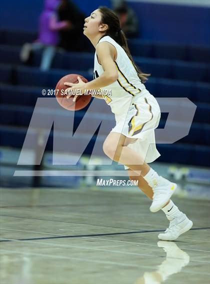 Thumbnail 1 in Ventura vs La Jolla Country Day photogallery.