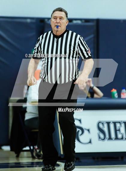 Thumbnail 1 in Ventura vs La Jolla Country Day photogallery.