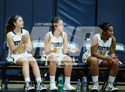 Thumbnail 1 in Ventura vs La Jolla Country Day photogallery.