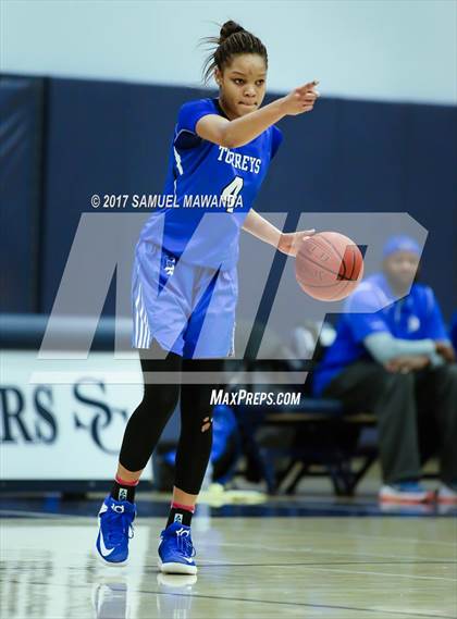 Thumbnail 1 in Ventura vs La Jolla Country Day photogallery.