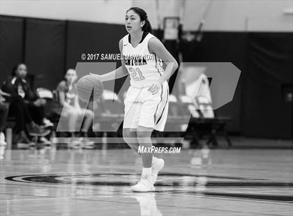 Thumbnail 2 in Ventura vs La Jolla Country Day photogallery.