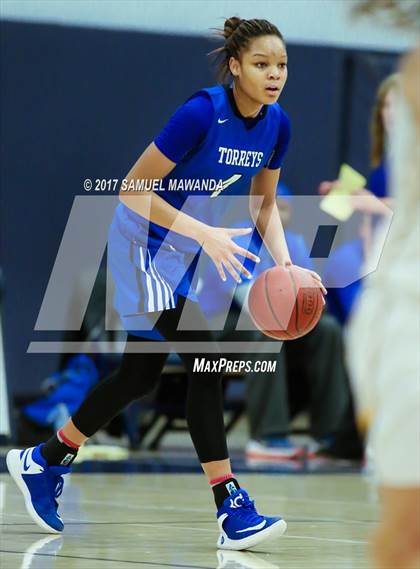 Thumbnail 2 in Ventura vs La Jolla Country Day photogallery.