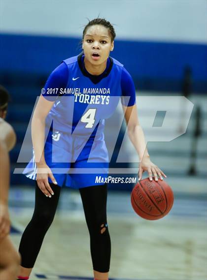 Thumbnail 2 in Ventura vs La Jolla Country Day photogallery.