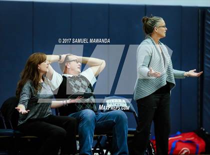 Thumbnail 2 in Ventura vs La Jolla Country Day photogallery.