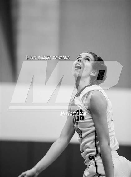 Thumbnail 1 in Ventura vs La Jolla Country Day photogallery.
