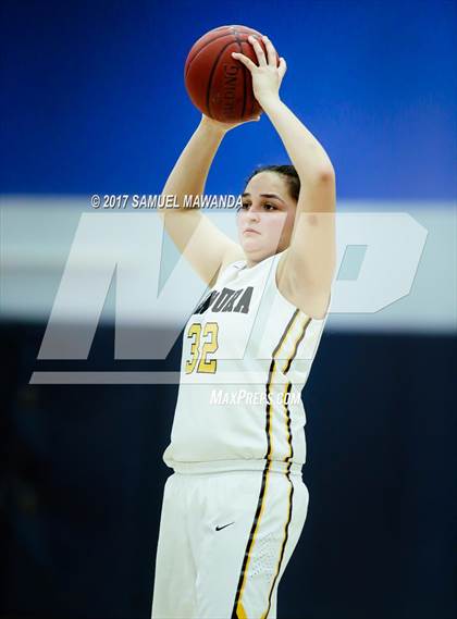 Thumbnail 2 in Ventura vs La Jolla Country Day photogallery.