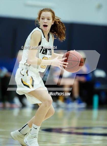 Thumbnail 3 in Ventura vs La Jolla Country Day photogallery.