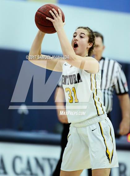 Thumbnail 2 in Ventura vs La Jolla Country Day photogallery.