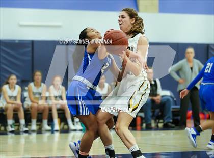 Thumbnail 3 in Ventura vs La Jolla Country Day photogallery.