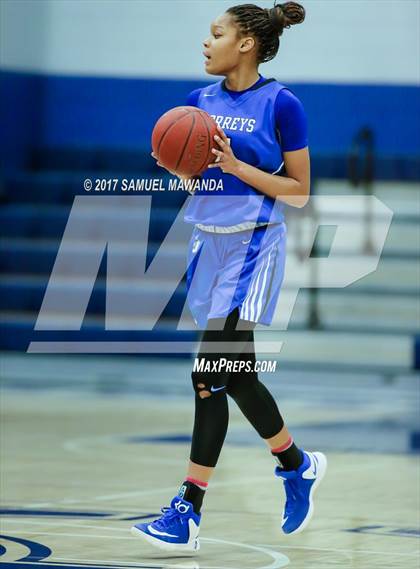 Thumbnail 1 in Ventura vs La Jolla Country Day photogallery.