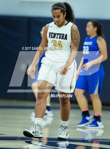 Thumbnail 2 in Ventura vs La Jolla Country Day photogallery.