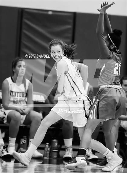Thumbnail 2 in Ventura vs La Jolla Country Day photogallery.