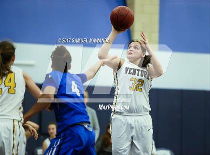 Thumbnail 1 in Ventura vs La Jolla Country Day photogallery.