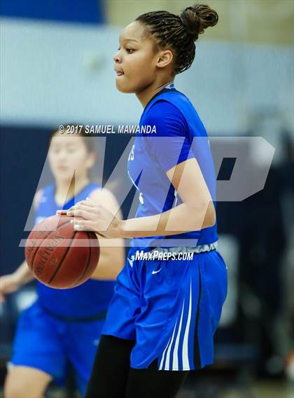 Thumbnail 1 in Ventura vs La Jolla Country Day photogallery.