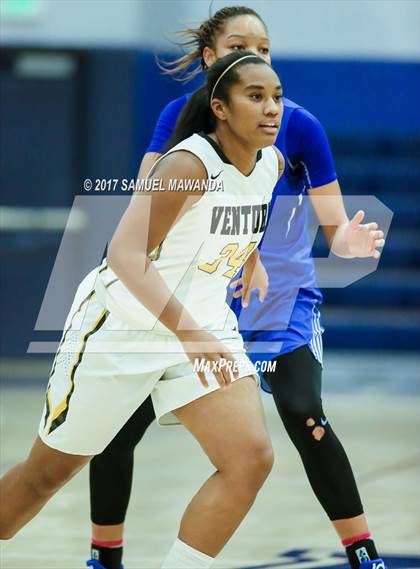 Thumbnail 2 in Ventura vs La Jolla Country Day photogallery.