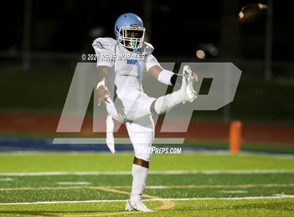 Thumbnail 3 in Carson vs Muir photogallery.