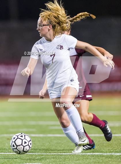 Thumbnail 2 in Dobyns-Bennett vs. Tennessee photogallery.