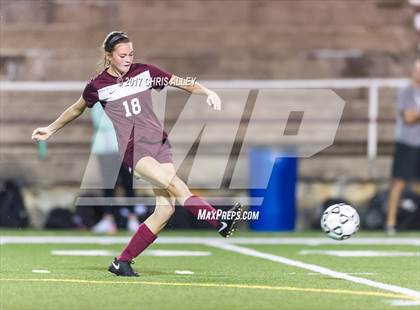 Thumbnail 1 in Dobyns-Bennett vs. Tennessee photogallery.