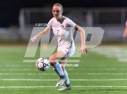 Thumbnail 2 in Dobyns-Bennett vs. Tennessee photogallery.