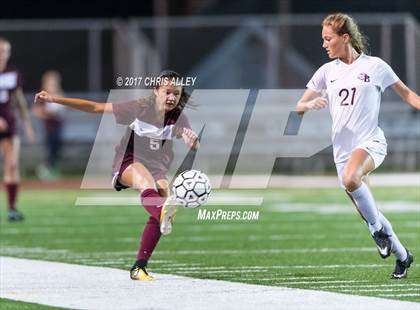Thumbnail 2 in Dobyns-Bennett vs. Tennessee photogallery.
