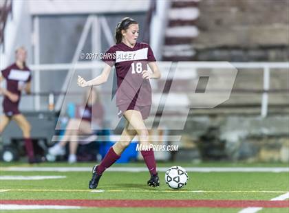 Thumbnail 1 in Dobyns-Bennett vs. Tennessee photogallery.