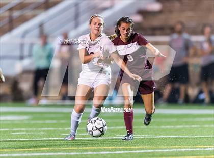 Thumbnail 2 in Dobyns-Bennett vs. Tennessee photogallery.
