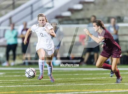 Thumbnail 1 in Dobyns-Bennett vs. Tennessee photogallery.