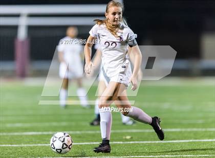 Thumbnail 3 in Dobyns-Bennett vs. Tennessee photogallery.